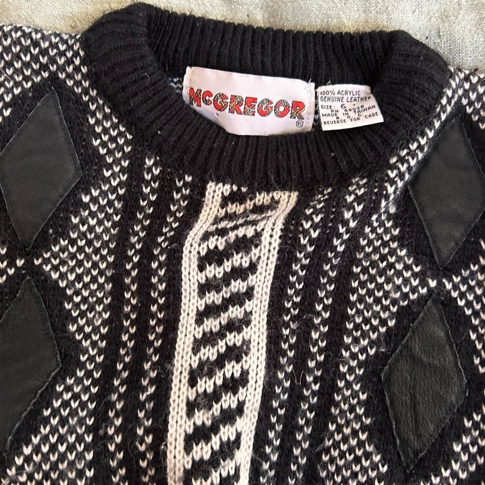 McGregor 90s Black and White Sweater size 6 kids